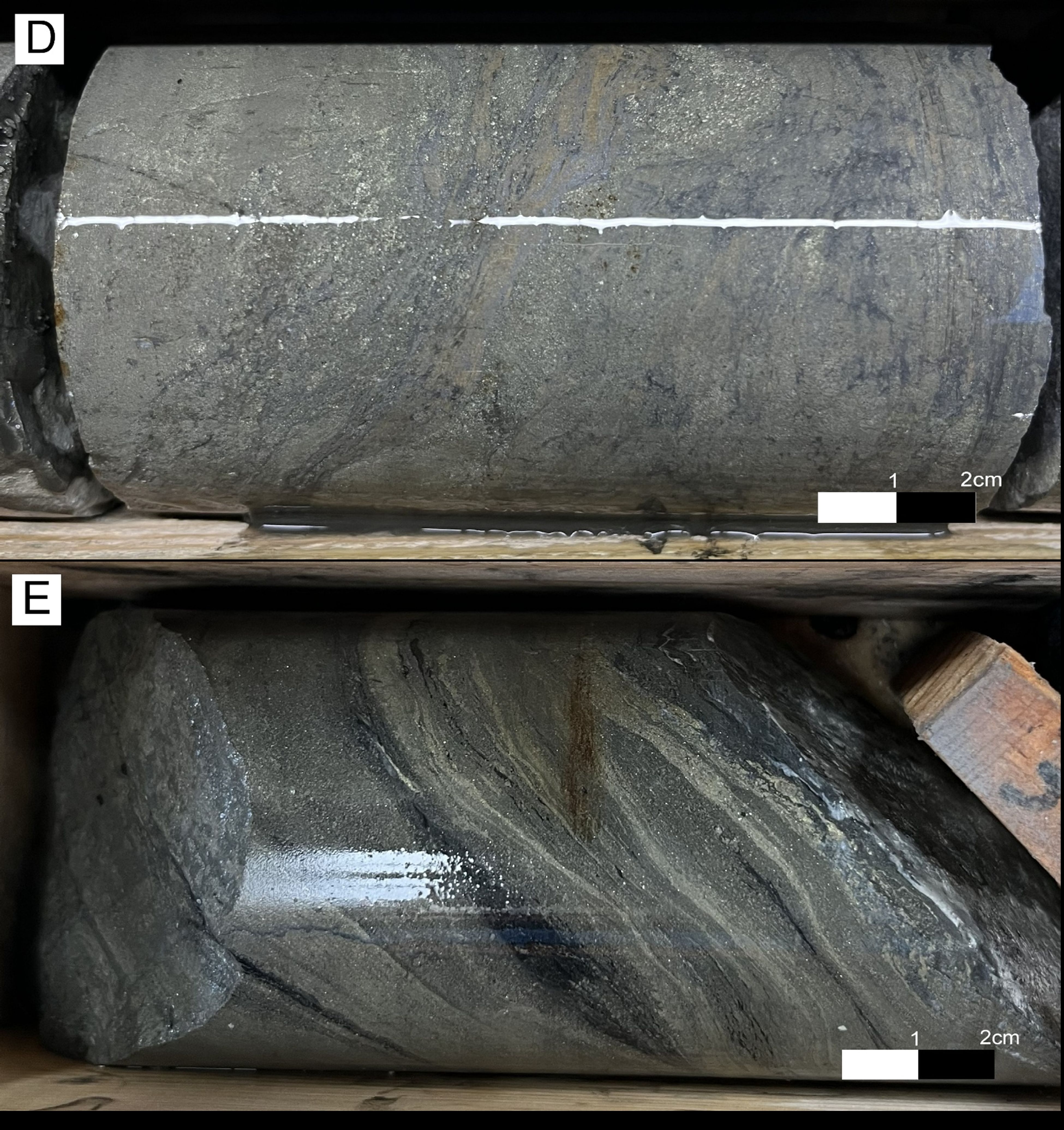 Photos of El Cura drillcore: D: EC079 massive sulphide with pyritic matrix and milimetric sphalerite/galena rich veinlets within some chalcopyrite in millimetric crystals. E: EC082 pyritic rich massive suphide with chalcopyrite in millimetric veinlets.