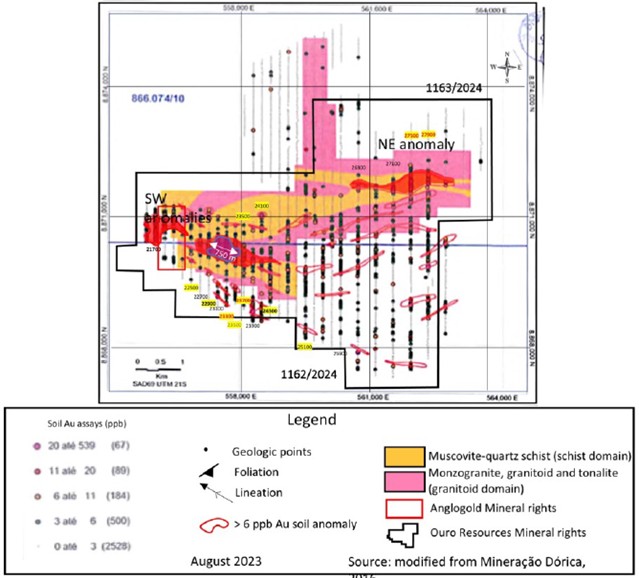 Geological grid base map (top map) and AngloGold soil samples (contoured above 6ppb (bottom map)